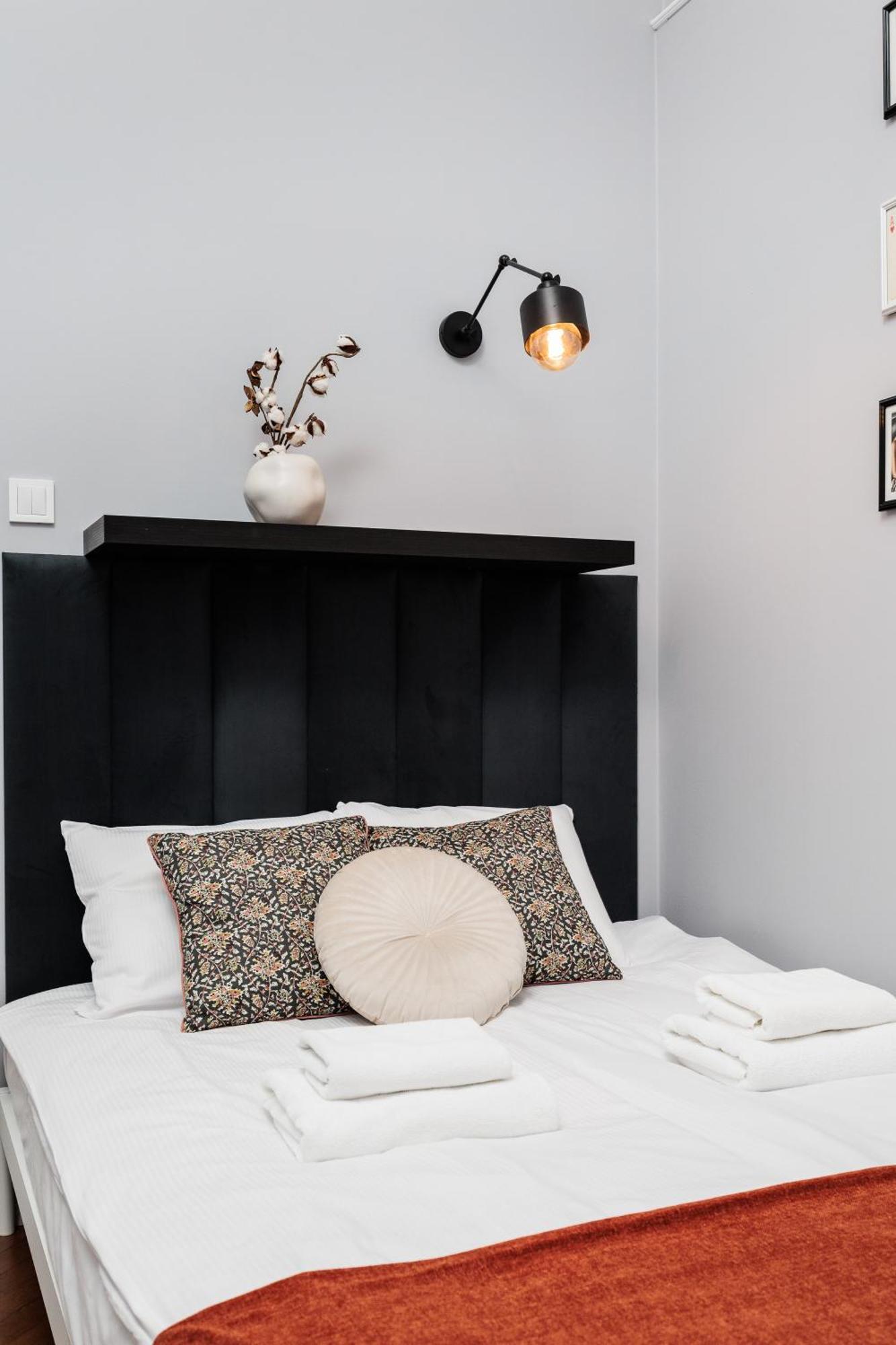 Spacious & Modern 6 Bedroom - Around The Main Market Square - By Upstairs Appartement *