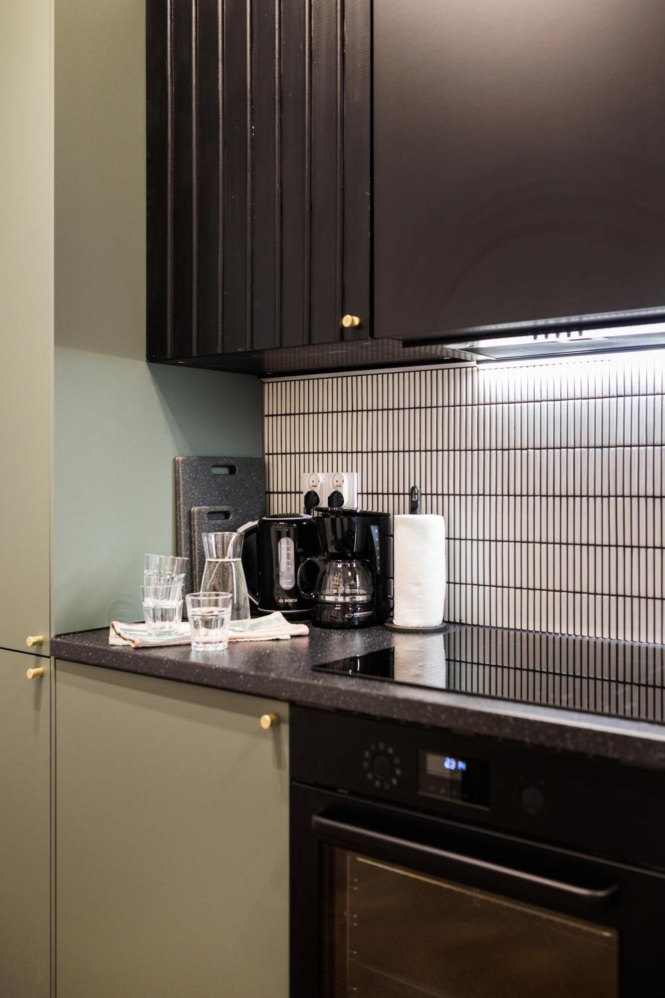 Spacious & Modern 6 Bedroom - Around The Main Market Square - By Upstairs Appartement