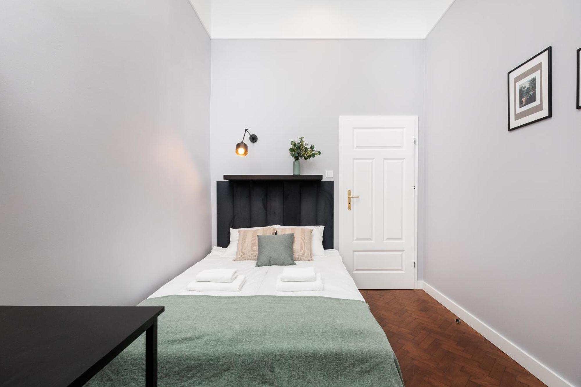 Apartment Spacious & Modern 6 Bedroom - Around The Main Market Square - By Upstairs Krakau
