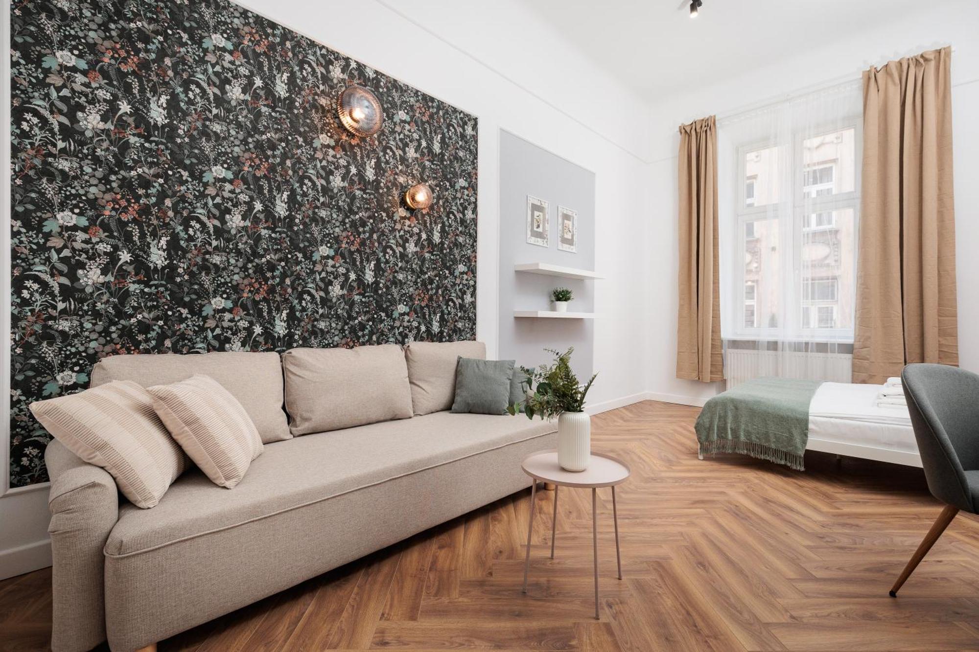 Spacious & Modern 6 Bedroom - Around The Main Market Square - By Upstairs * Krakau