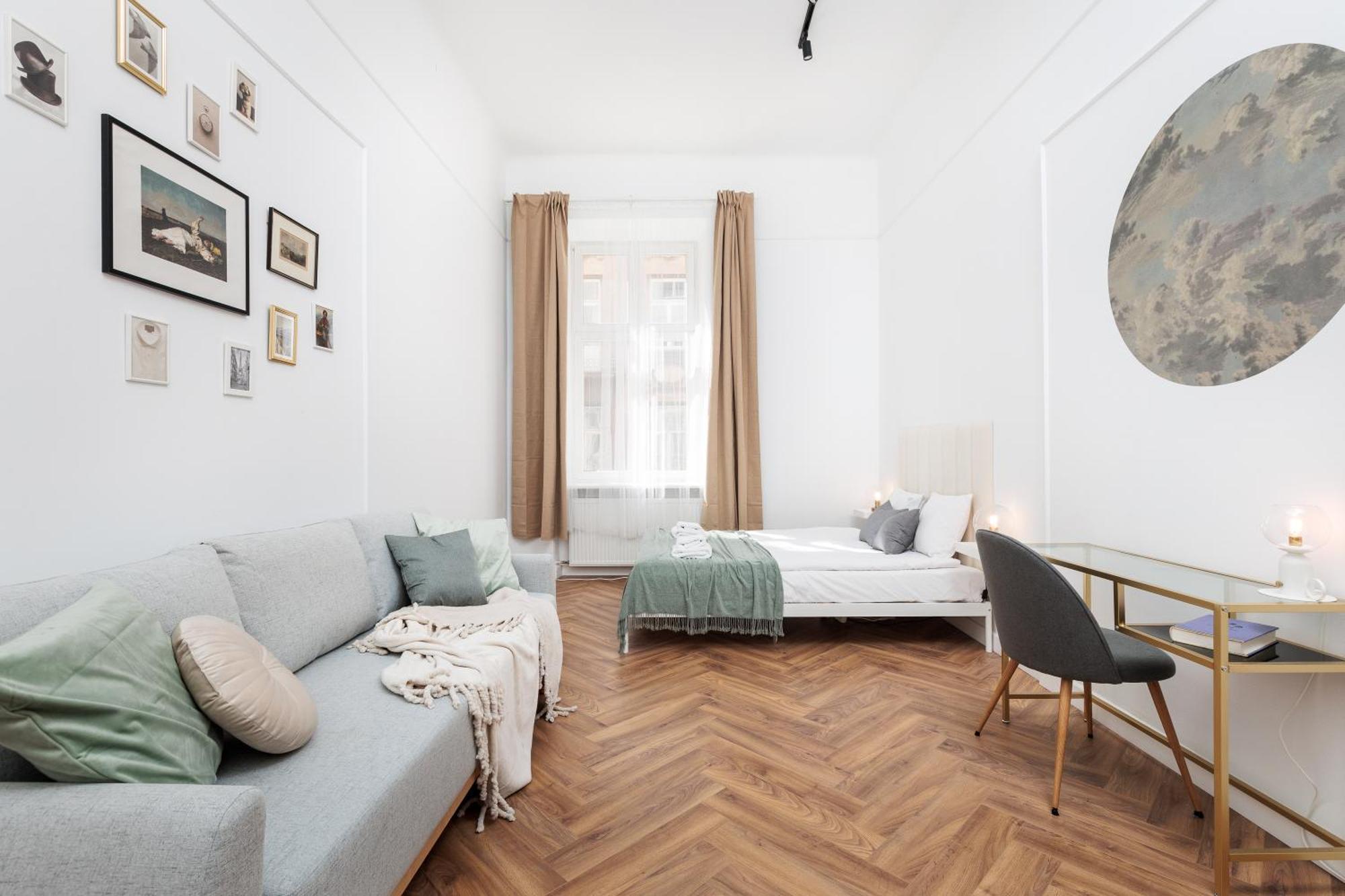 Spacious & Modern 6 Bedroom - Around The Main Market Square - By Upstairs Krakau