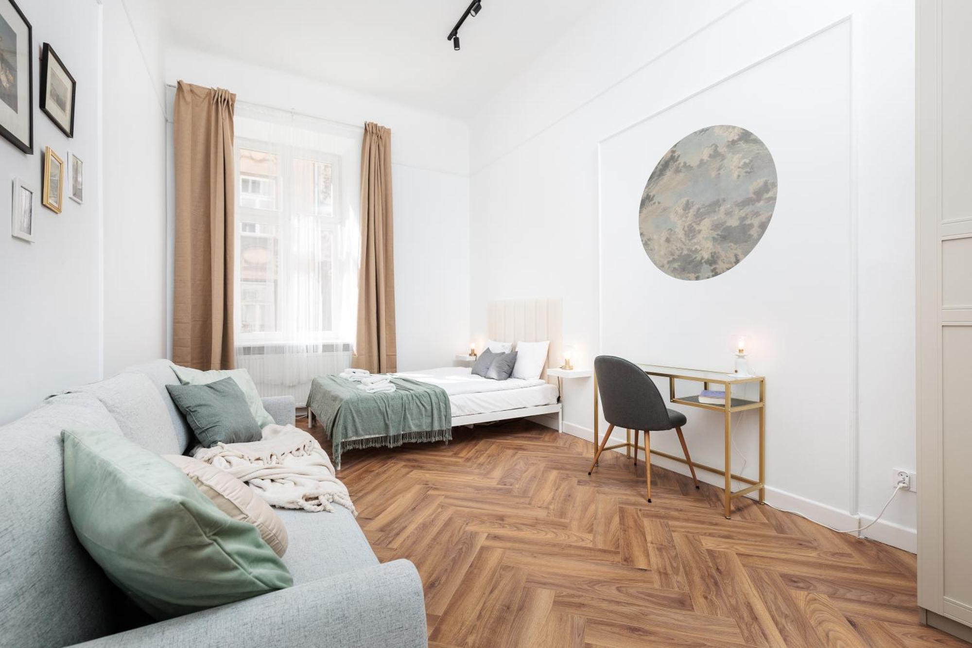 Spacious & Modern 6 Bedroom - Around The Main Market Square - By Upstairs Krakau